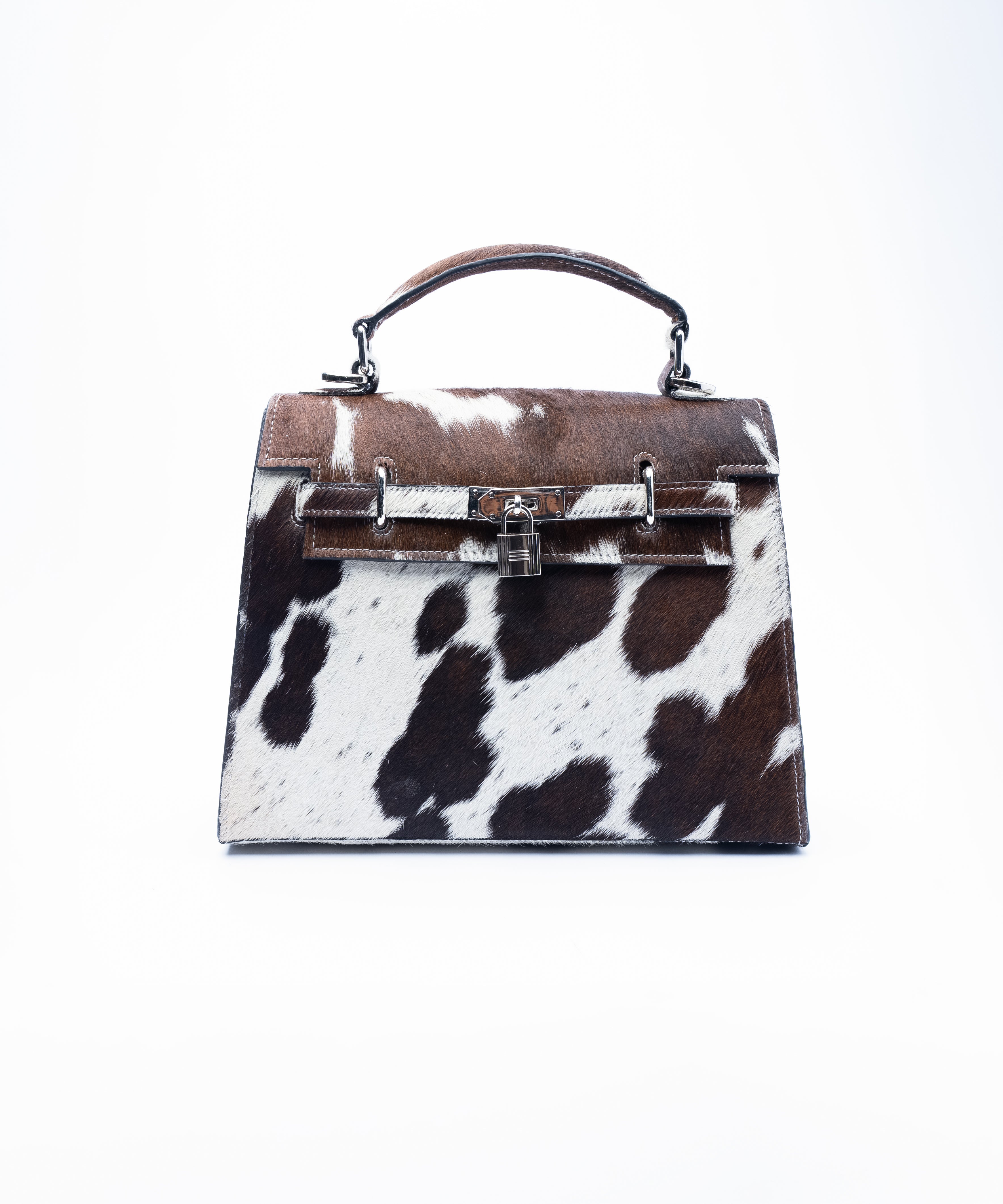 Azha | Dark Brown & White